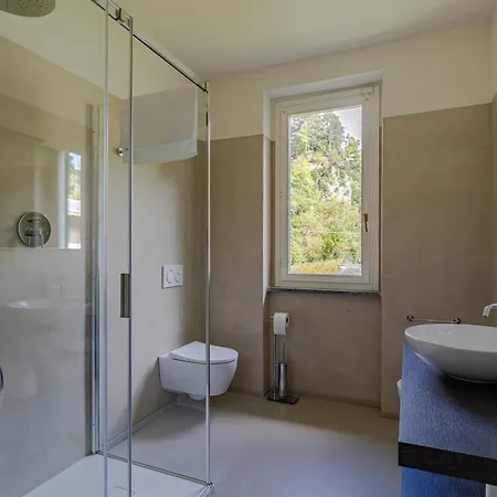 Guggiate - Seta * Bellagio