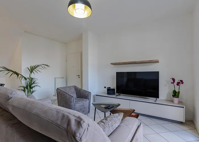 Guggiate - Seta Μπελάτζιο